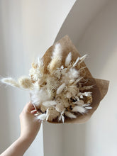 Load image into Gallery viewer, White dried flowers bundle