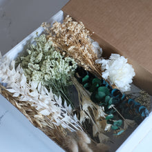 Load image into Gallery viewer, Dried flowers diy box - Natural | Flower craft box | Build your own centrepieces | Spring flower box | Handmade | flower kit | Boho wedding
