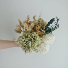 Load image into Gallery viewer, Dried flowers diy box - Natural | Flower craft box | Build your own centrepieces | Spring flower box | Handmade | flower kit | Boho wedding