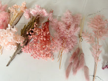 Load image into Gallery viewer, Dried flowers diy box - Pink | Flower craft box | Build your own centrepieces | Spring flower box | Handmade | flower kit | Boho wedding