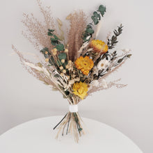 Load image into Gallery viewer, Sunny Petite Dried Flower Bouquet