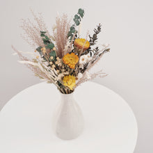 Load image into Gallery viewer, Sunny Petite Dried Flower Bouquet