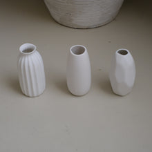 Load image into Gallery viewer, Mini ceramic vase | Bud vase
