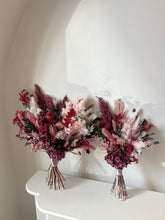 Load image into Gallery viewer, Bridal bouquet - Passion
