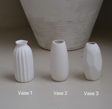 将图片加载到图库查看器，Mini ceramic vase | Bud vase
