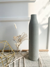 将图片加载到图库查看器，Concrete Sirca - Tall Glass Vase
